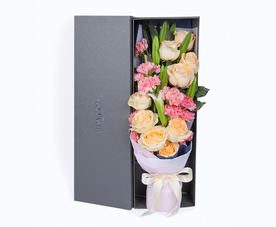 溫馨七夕，香檳玫瑰與百合共譜愛之禮贊